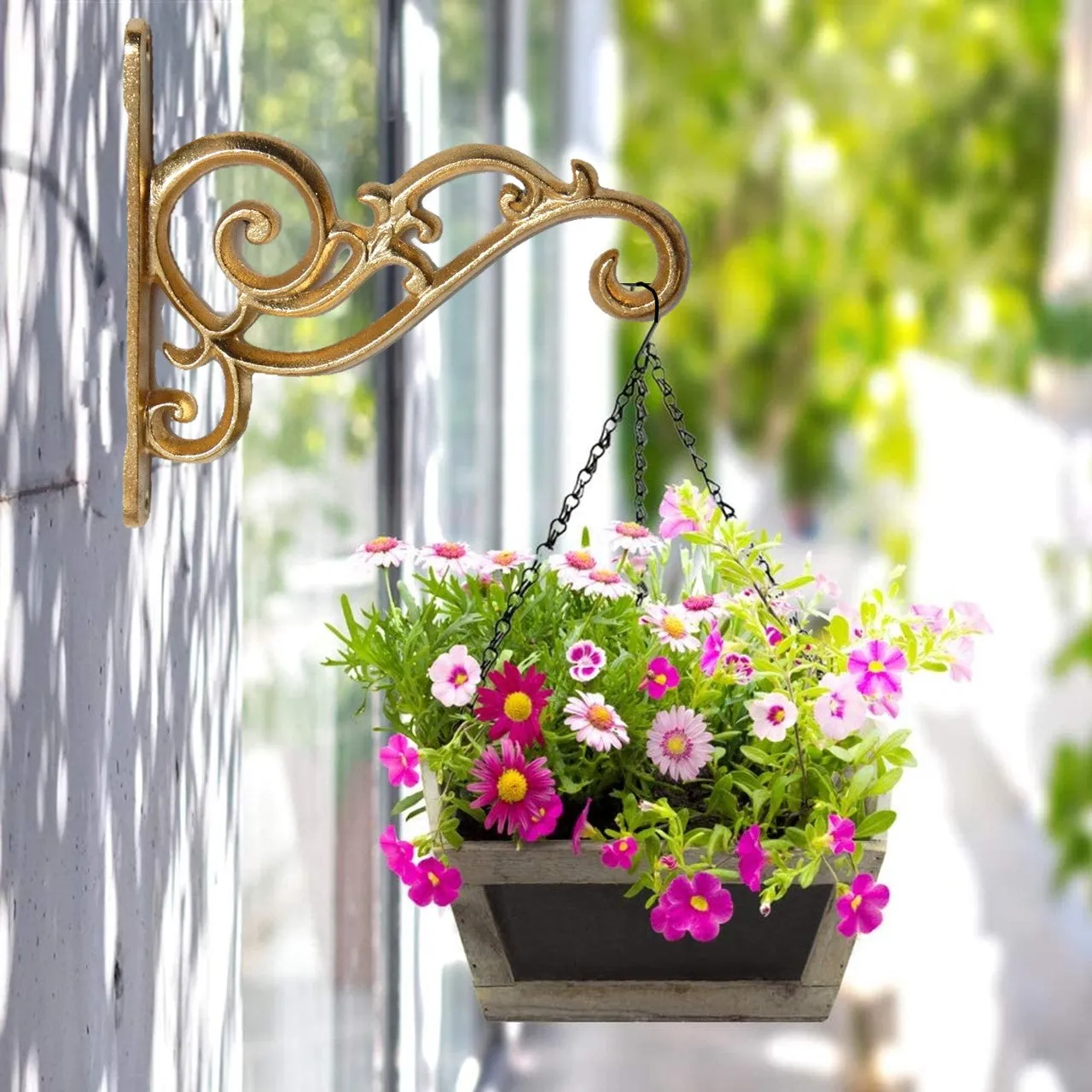 Metal Wall Hook Hanging Plant Bracket, Gold