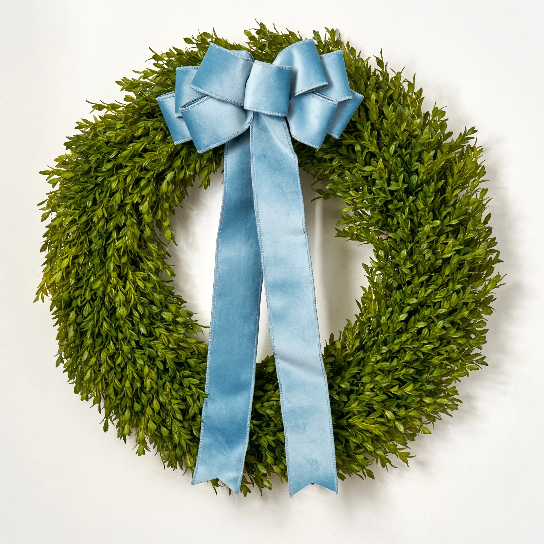 Realistic Boxwood Everyday All Seasons 24" Outdoor Greenery Christmas Wreath - 5 Holiday Bow Options